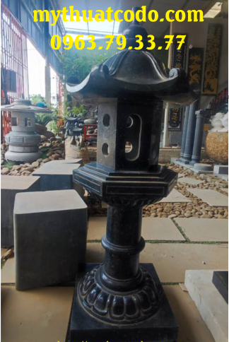 Đèn đá granite đen Huế được chế tác bởi Mỹ thuật Cố Đô