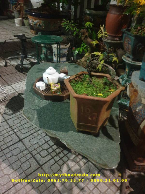Mỹ thuật Cố đô chuyên cung cấp bàn ghế đá tự nhiên.