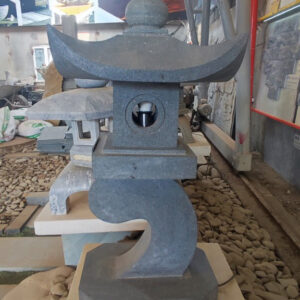 Đèn đá Granite đen Huế - 86cm x 39cm