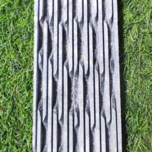 Đá răng lược đen 10cm x 20cm