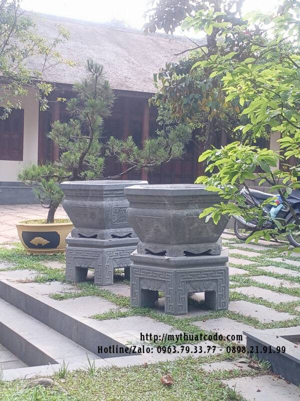 Chậu đá trồng cây đá granite đen Huế nguyên khối