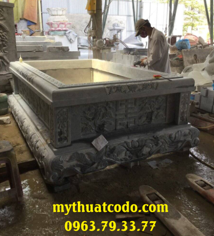 Lăng mộ đá granite nguyên khối