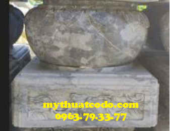 Đế táng đá kê cột nhà rường